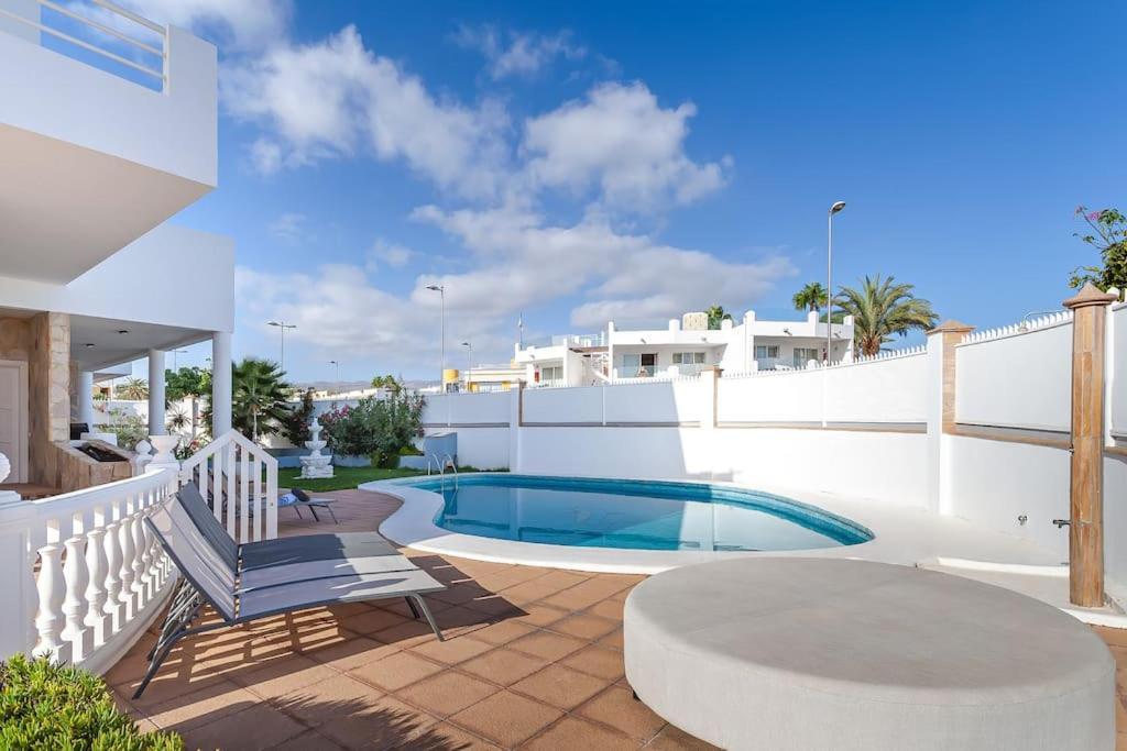 Villa Marlenghi With Private Pool San Bartolomé 외부 사진